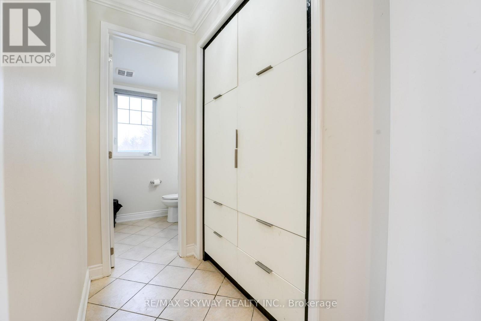 67 Veterans Drive, Brampton, Ontario  L7A 0T6 - Photo 17 - W12988524