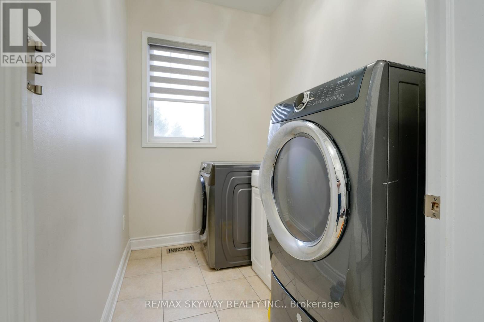 67 Veterans Drive, Brampton, Ontario  L7A 0T6 - Photo 19 - W12988524