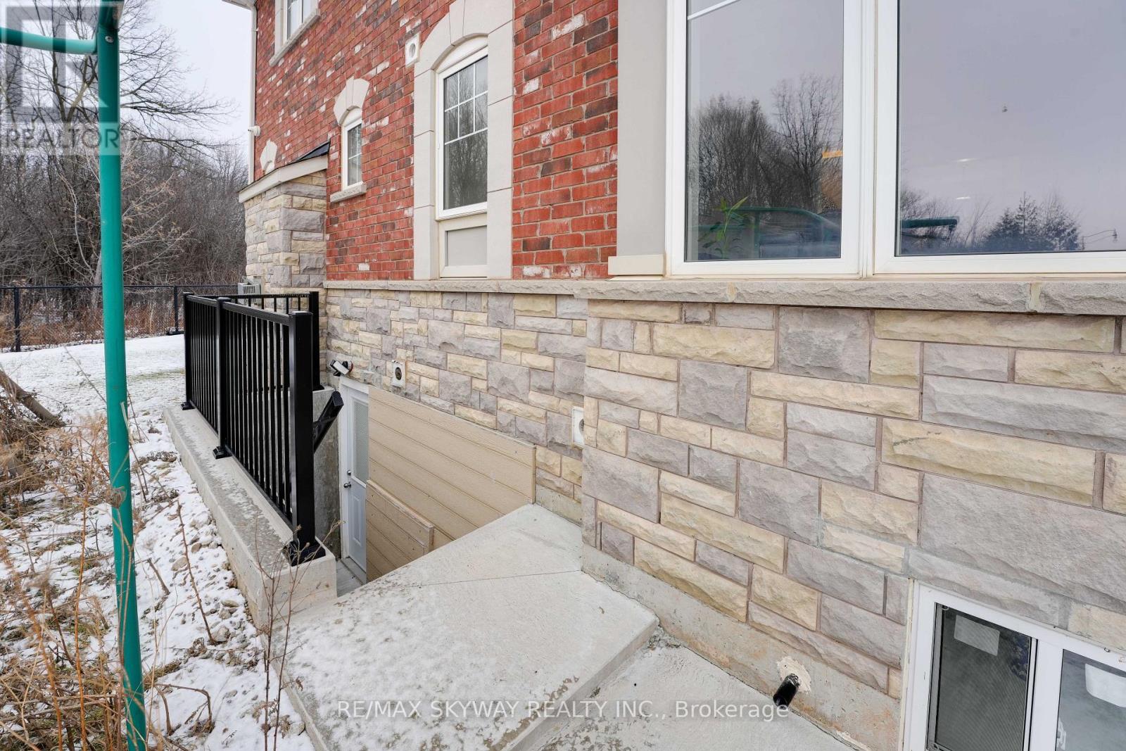 67 Veterans Drive, Brampton, Ontario  L7A 0T6 - Photo 40 - W12988524