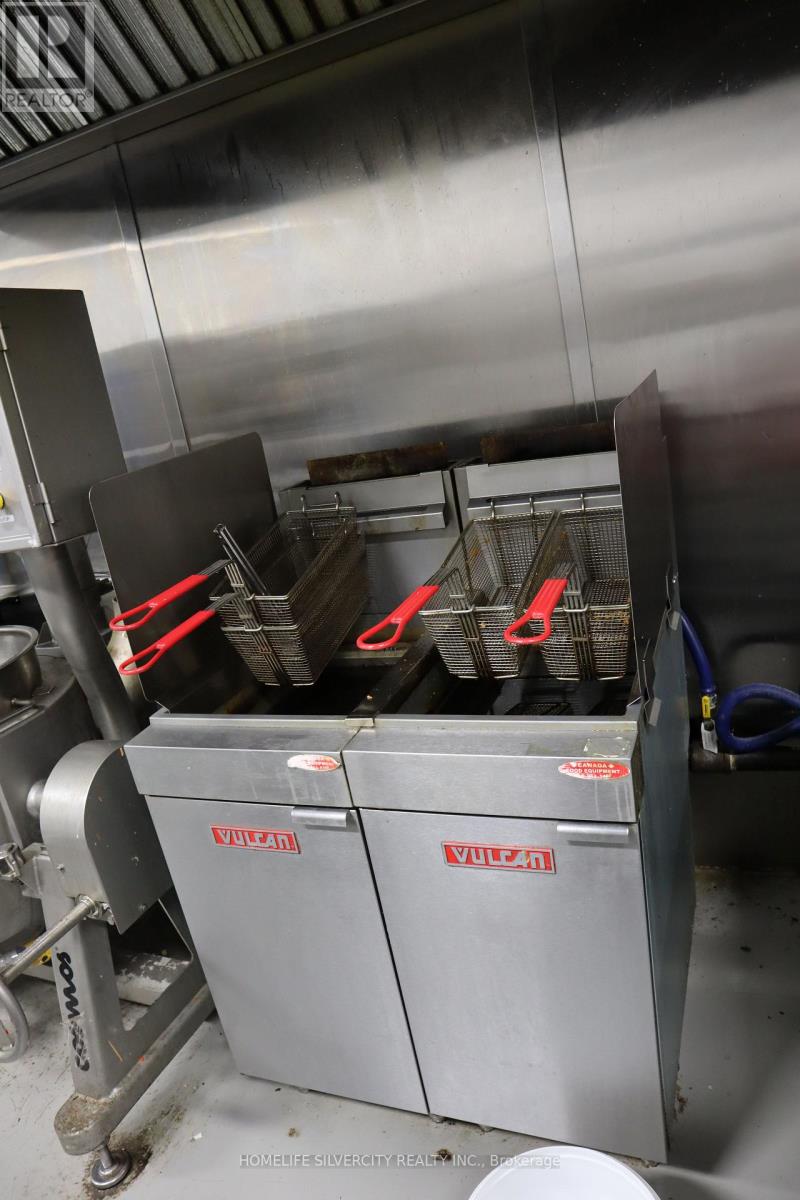 37-38 - 71 West Drive, Brampton, Ontario  L6T 2J6 - Photo 10 - W12988534