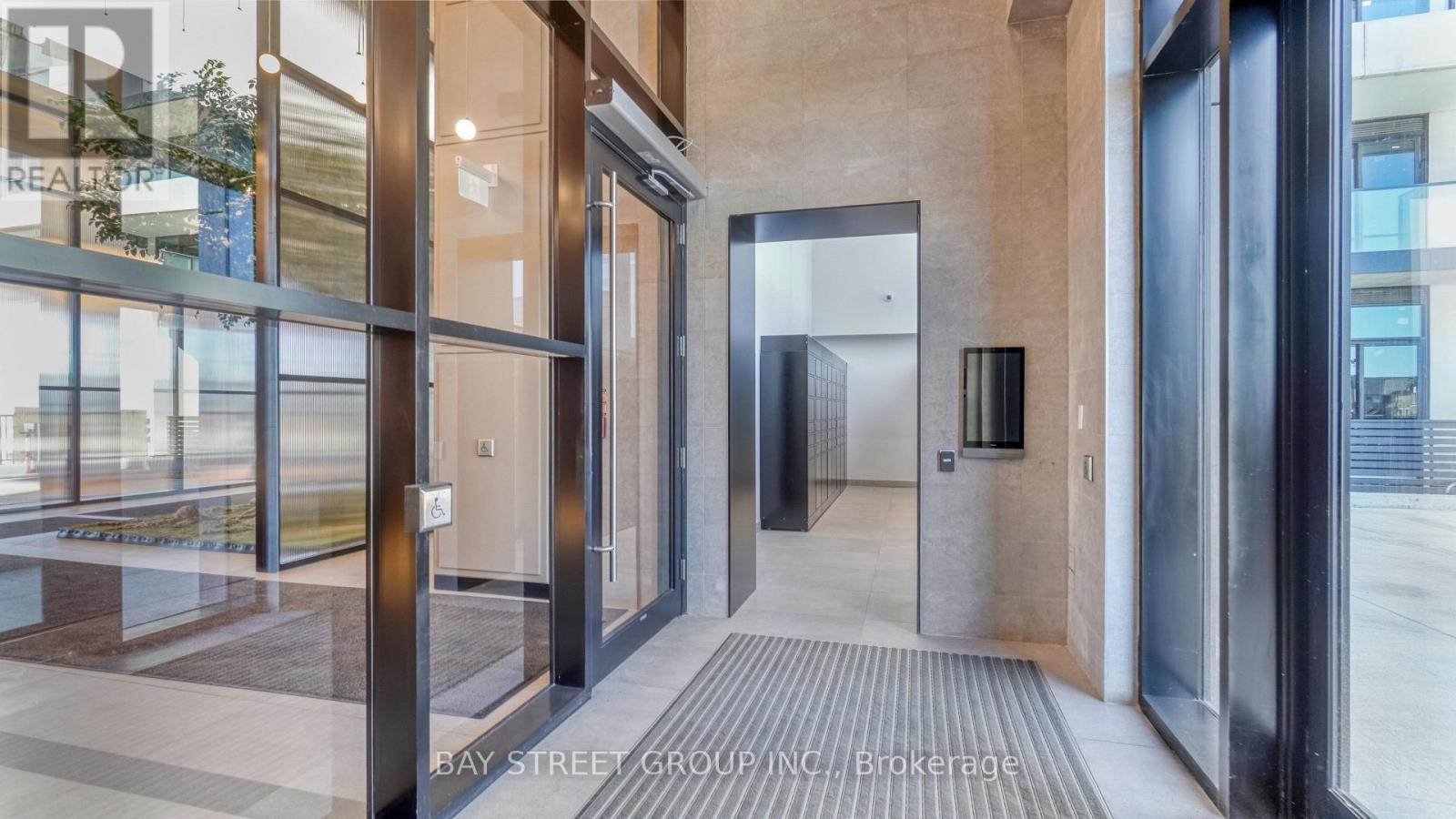 1013 - 3220 William Coltson Avenue, Oakville, Ontario  L6H 7X9 - Photo 7 - W12988536