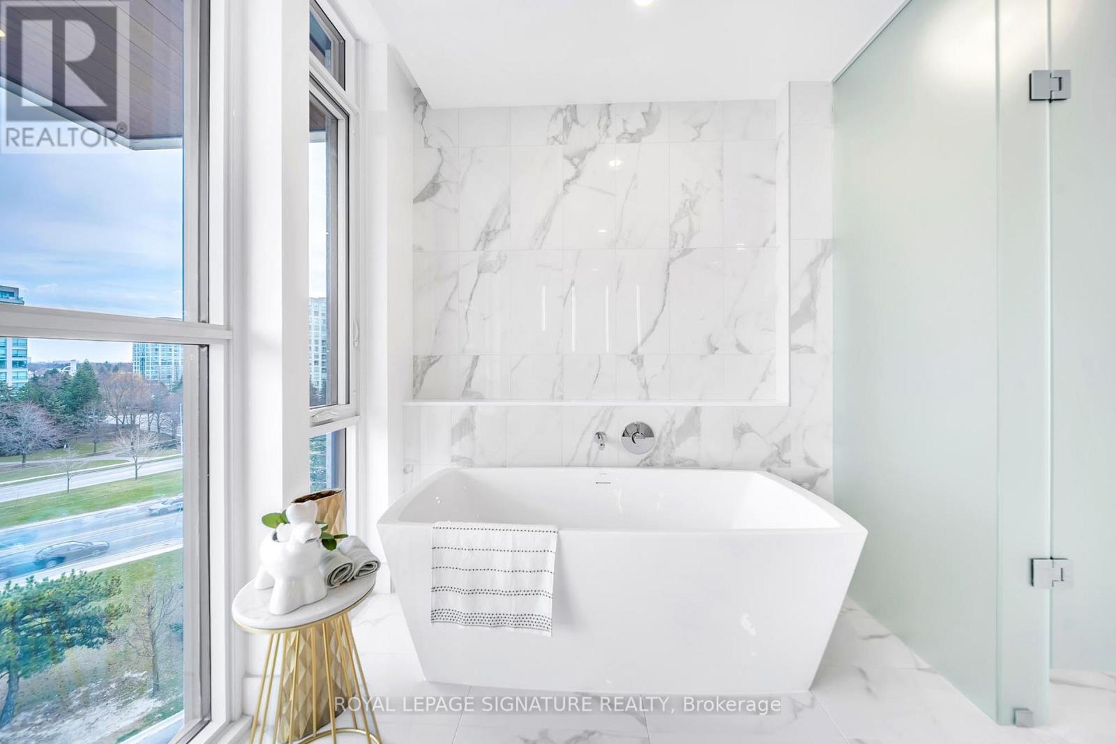 617 - 399 Royal Orchard Boulevard, Markham, Ontario  L3T 0H3 - Photo 27 - N12982514