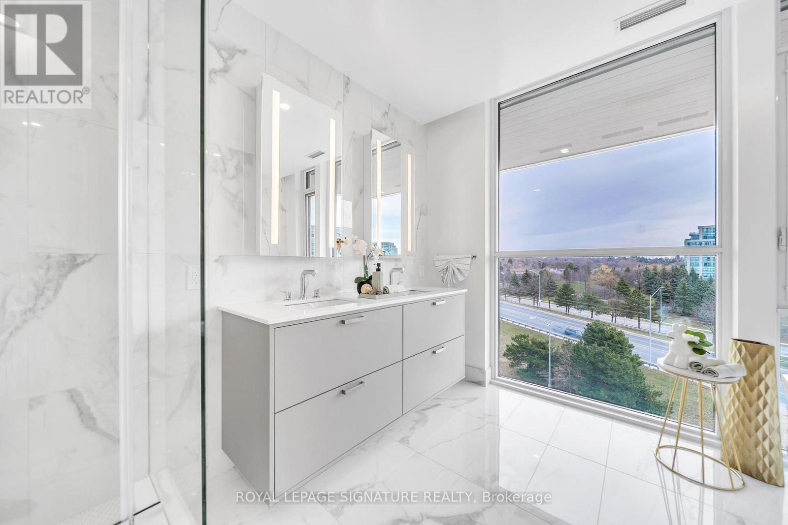 617 - 399 Royal Orchard Boulevard, Markham, Ontario  L3T 0H3 - Photo 26 - N12982514