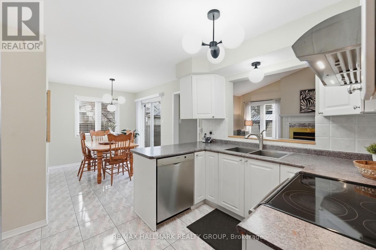 1144 Ambercrest Street, Ottawa, Ontario  K1J 1A9 - Photo 15 - X12988552