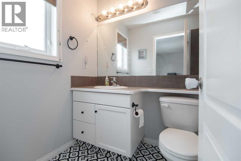 81 Inglewood Drive, Red Deer, Alberta  T4R 0B2 - Photo 19 - A2300784