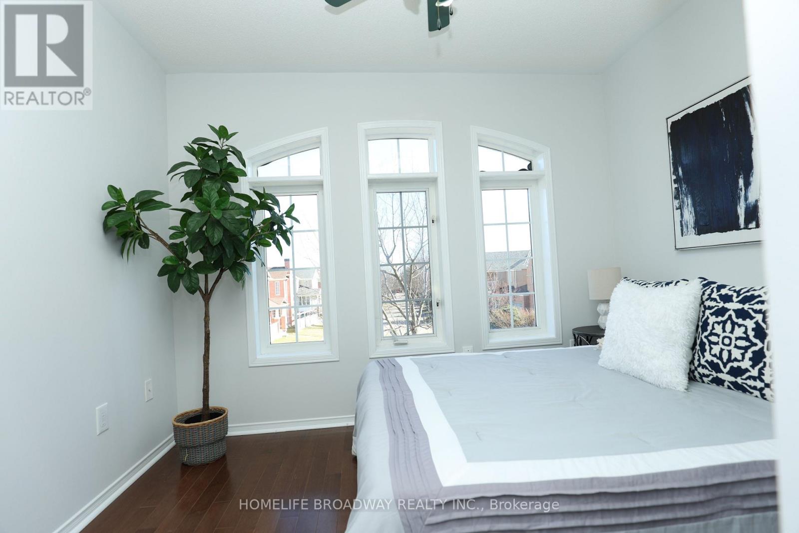 378 Bur Oak Avenue, Markham, Ontario  L6C 2T9 - Photo 11 - N12988554