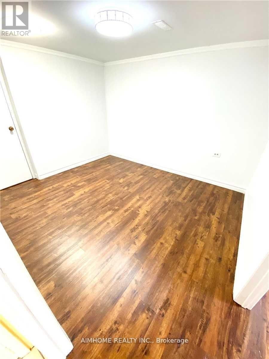 18 Rockport (Bsmt) Crescent S, Richmond Hill, Ontario  L4C 2L6 - Photo 11 - N12988590