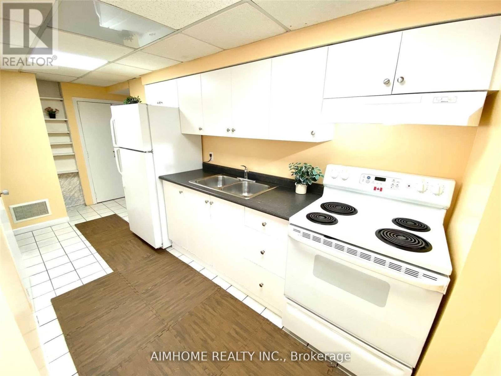 18 Rockport (Bsmt) Crescent S, Richmond Hill, Ontario  L4C 2L6 - Photo 16 - N12988590