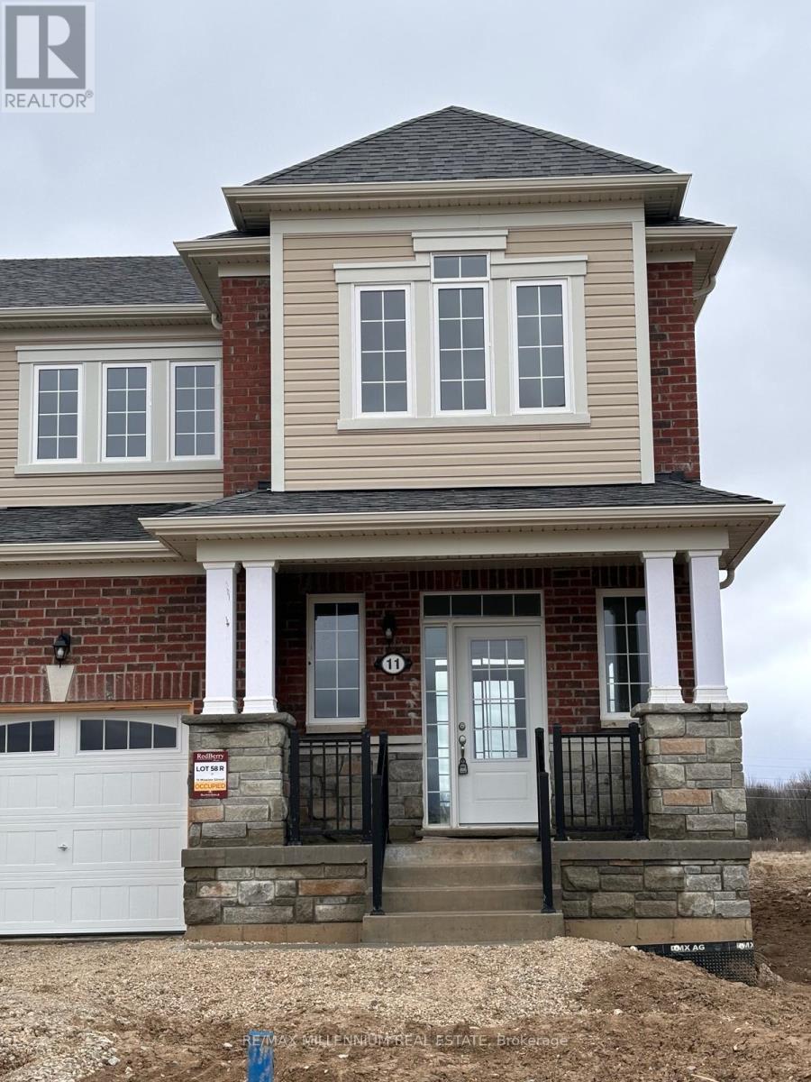 11 Mission Street, Wasaga Beach, Ontario  L0M 1S0 - Photo 1 - S12988578