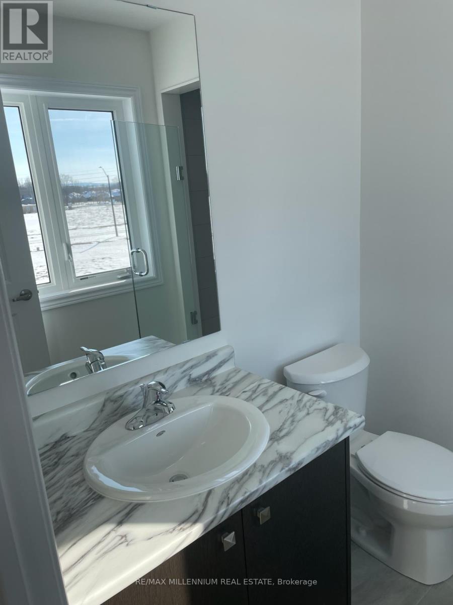 11 Mission Street, Wasaga Beach, Ontario  L0M 1S0 - Photo 9 - S12988578