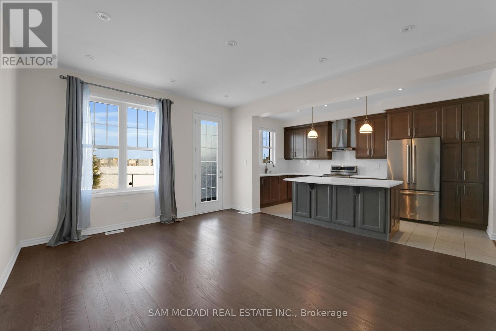 1395 Chretien Street, Milton, Ontario  L9E 1G7 - Photo 18 - W12988574