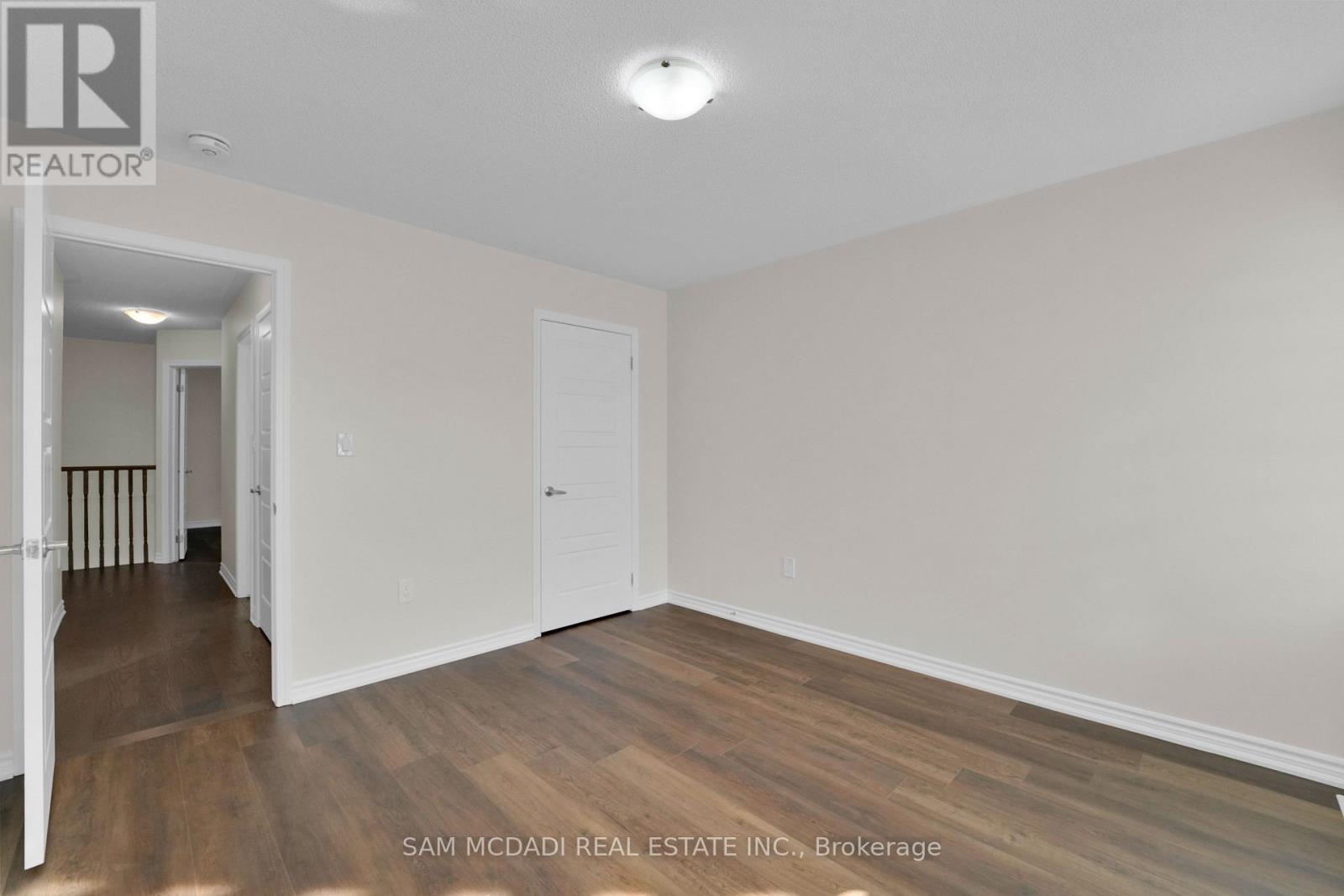 1395 Chretien Street, Milton, Ontario  L9E 1G7 - Photo 35 - W12988574