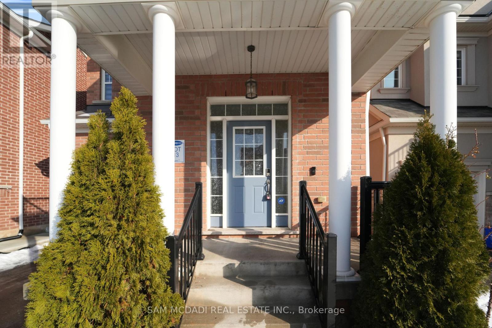 1395 Chretien Street, Milton, Ontario  L9E 1G7 - Photo 4 - W12988574