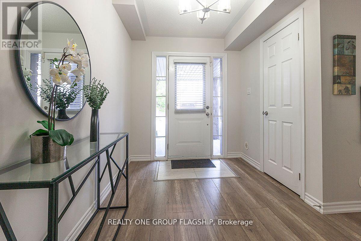 22 - 2435 Greenwich Drive, Oakville, Ontario  L6M 0S4 - Photo 2 - W12988592