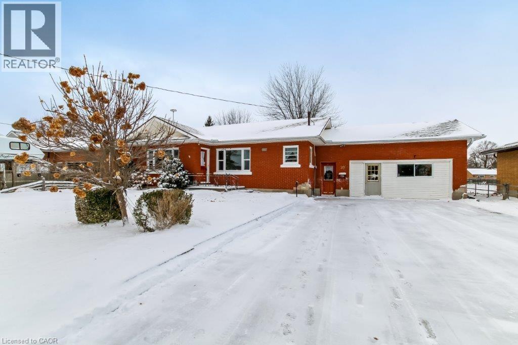 20 Big Creek Drive, Delhi, Ontario  N4B 2N7 - Photo 2 - 40796854