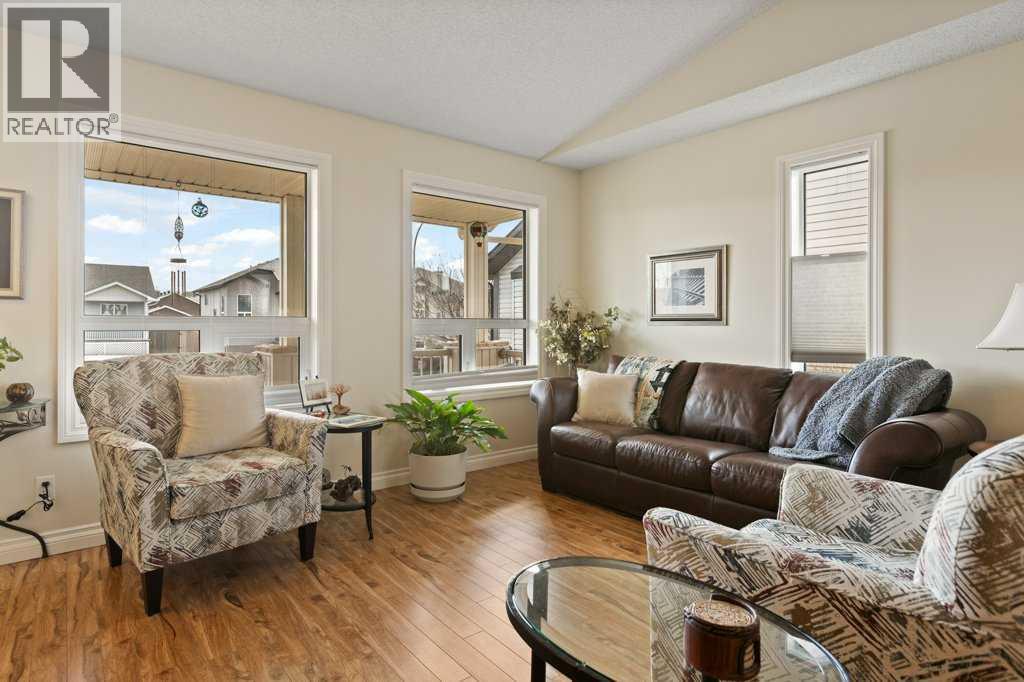 48 Sunrise Close SE, High River, Alberta  T1V 1Z3 - Photo 3 - A2300728