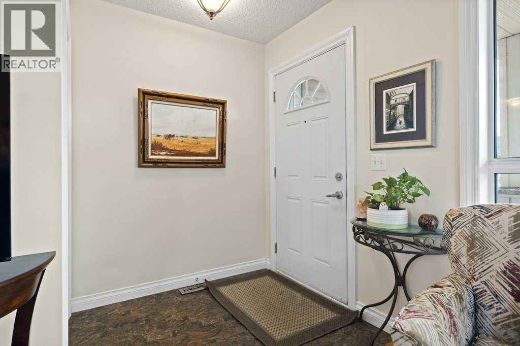 48 Sunrise Close SE, High River, Alberta  T1V 1Z3 - Photo 5 - A2300728