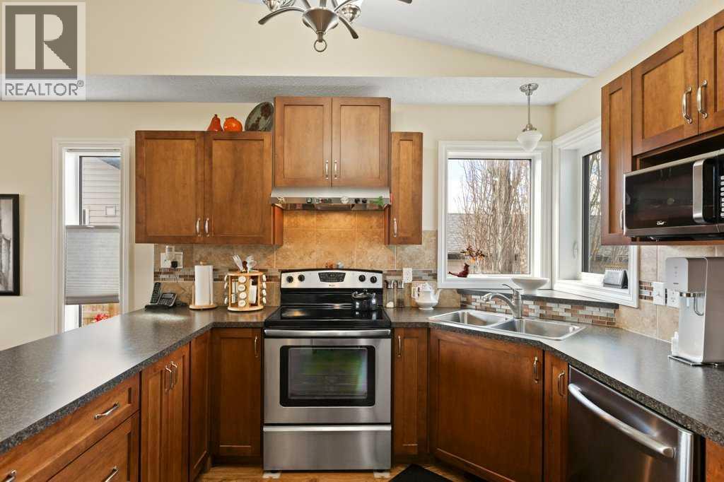 48 Sunrise Close SE, High River, Alberta  T1V 1Z3 - Photo 11 - A2300728