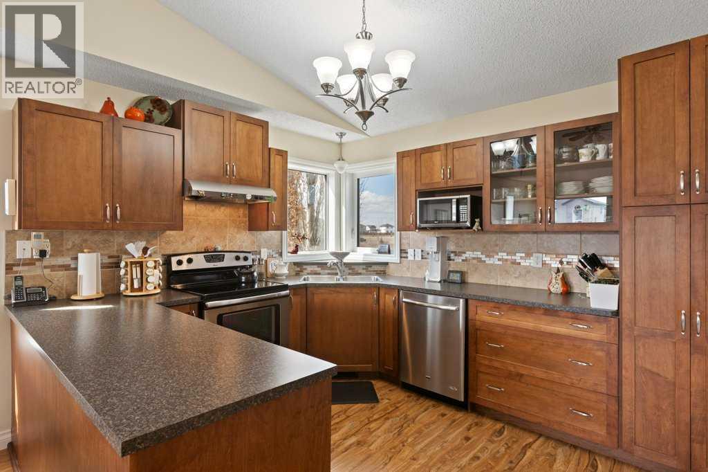 48 Sunrise Close SE, High River, Alberta  T1V 1Z3 - Photo 9 - A2300728