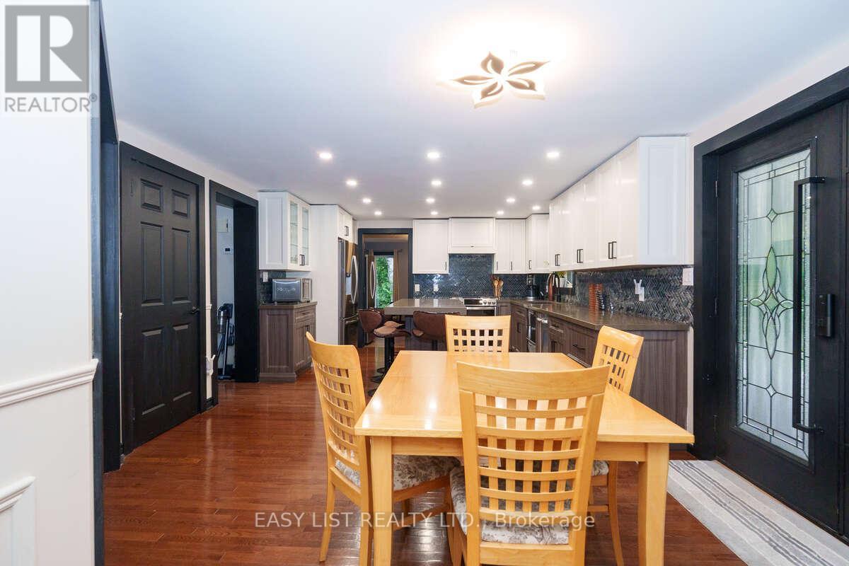 Unknown Address, ,    - Photo 33 - X12988546