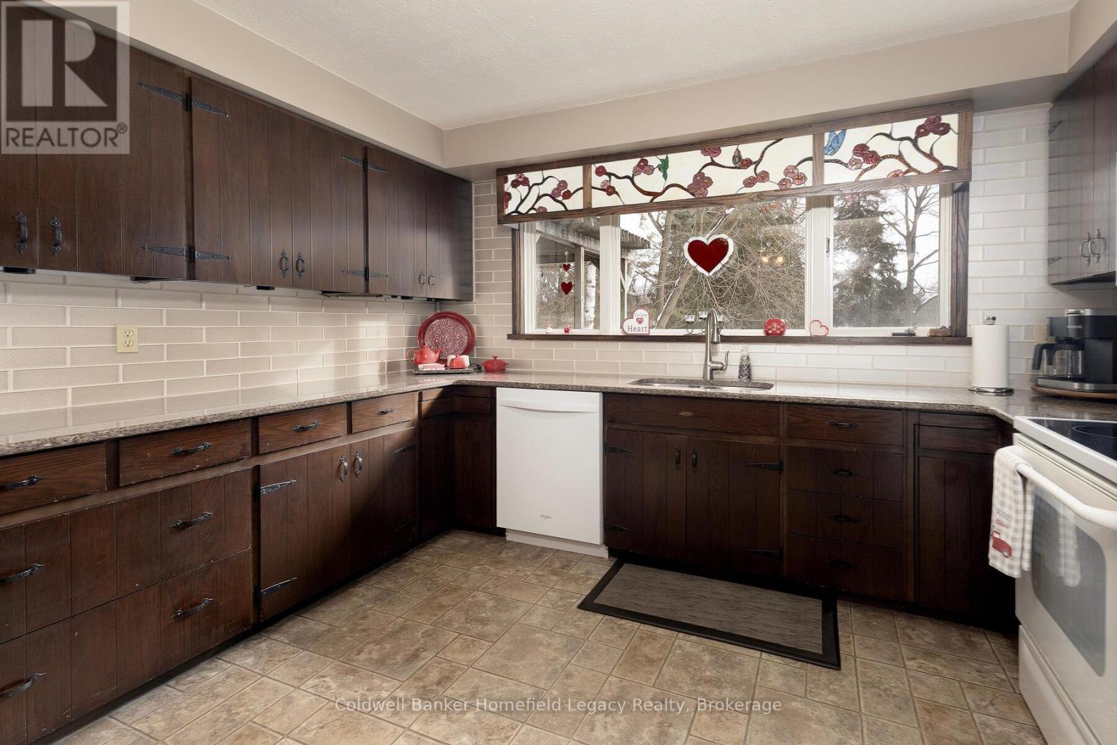 120 Jones Street W, St. Marys, Ontario  N4X 1B8 - Photo 12 - X12803360