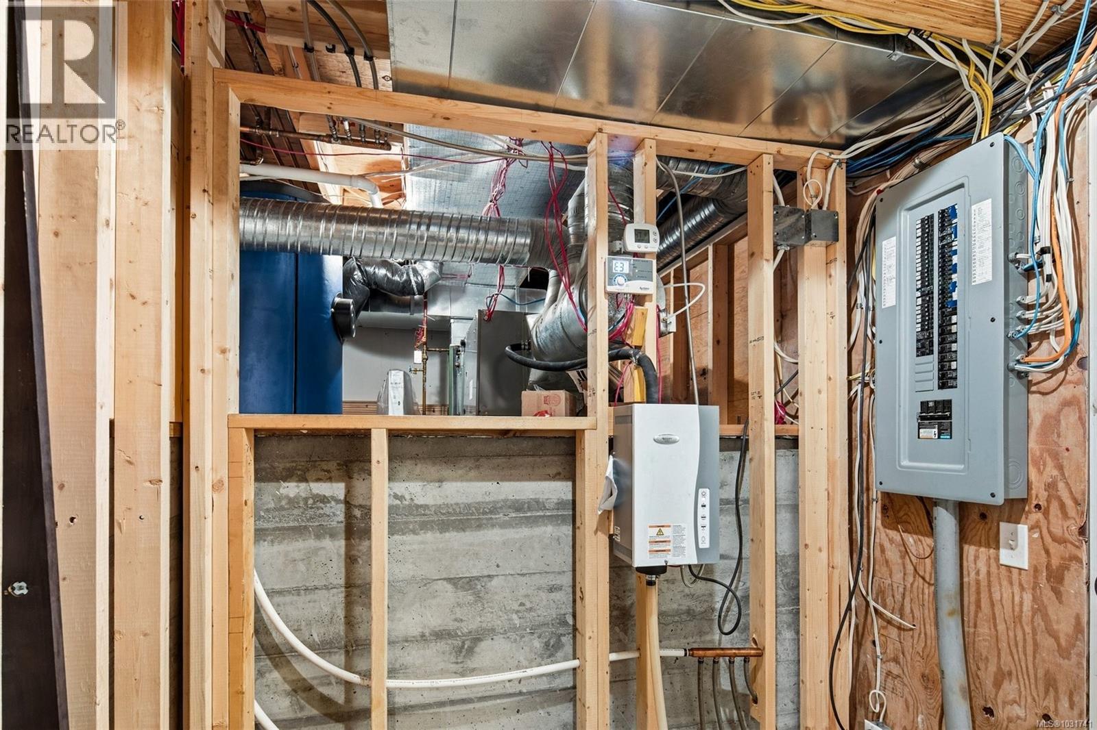 2096 Falkland Pl, Oak Bay, British Columbia  V8S 4M5 - Photo 69 - 1031741