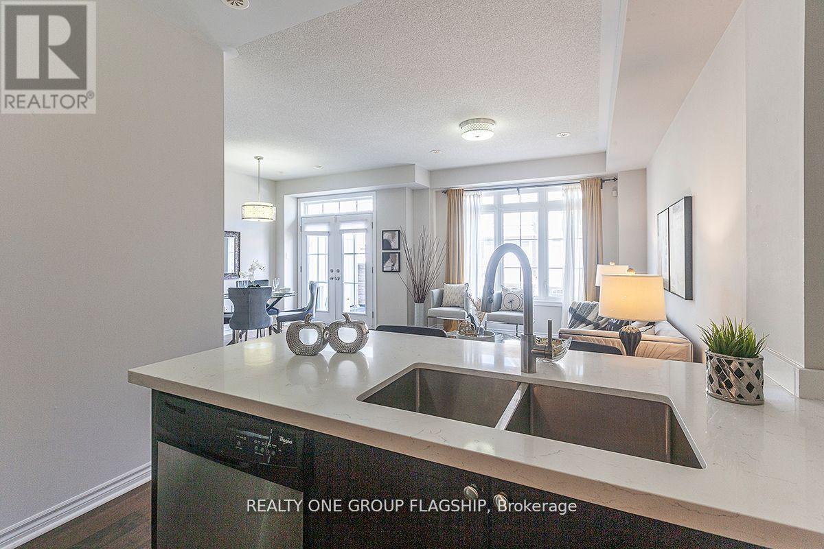 22 - 2435 Greenwich Drive, Oakville, Ontario  L6M 0S4 - Photo 5 - W12988592