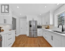 18 WESTVALE DRIVE, Bracebridge, Ontario