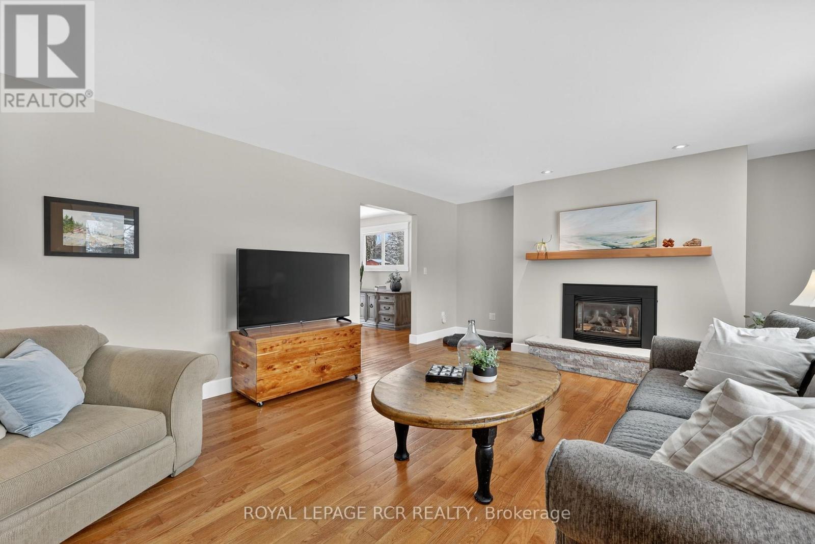 18 Westvale Drive, Bracebridge, Ontario  P1L 1B5 - Photo 7 - X12918318