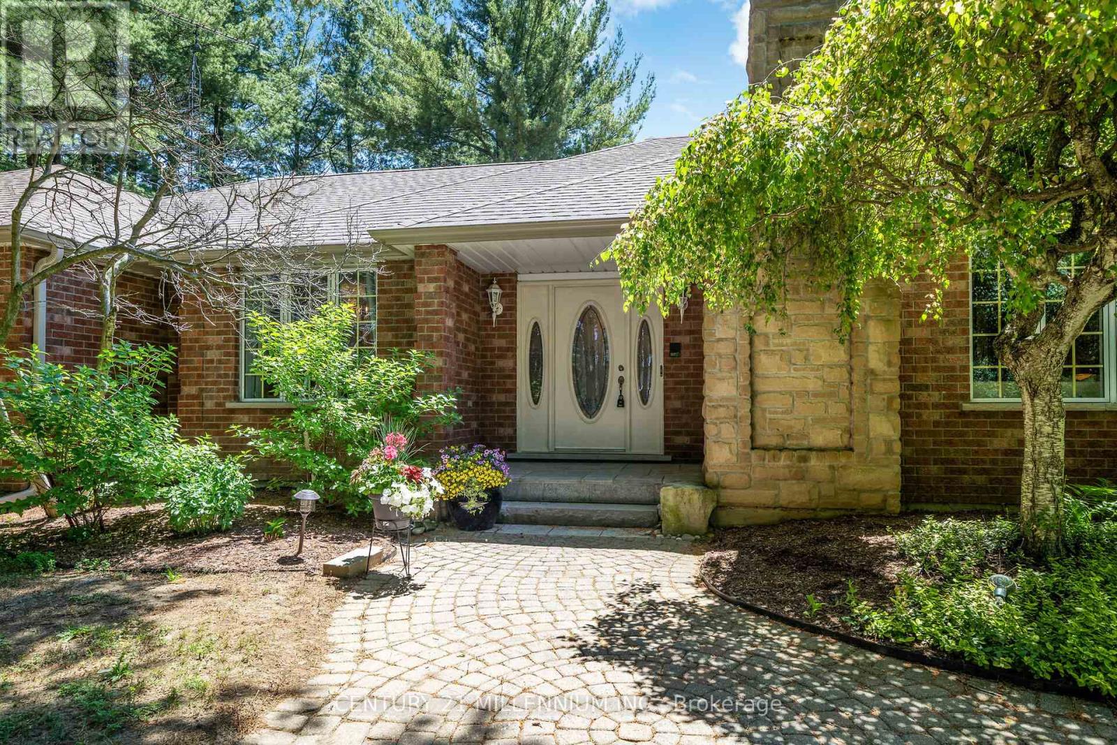 41 Pine Ridge Road, Erin, Ontario  N0B 1T0 - Photo 3 - X12827734