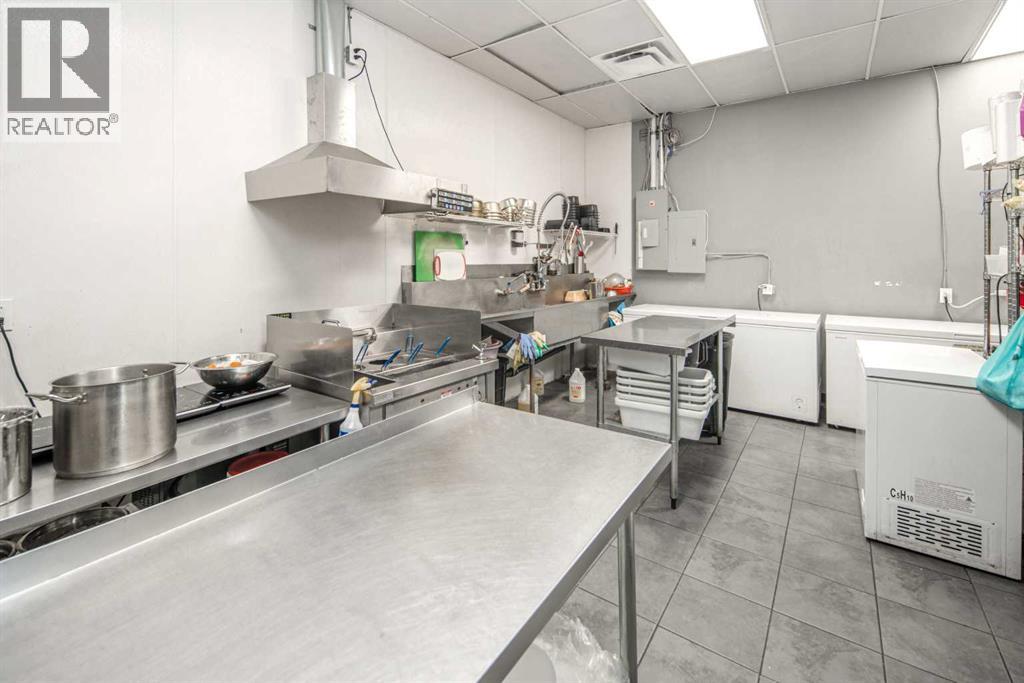 2111 Centre Street Nw, Calgary, Alberta  T2E 2T2 - Photo 22 - A2288674