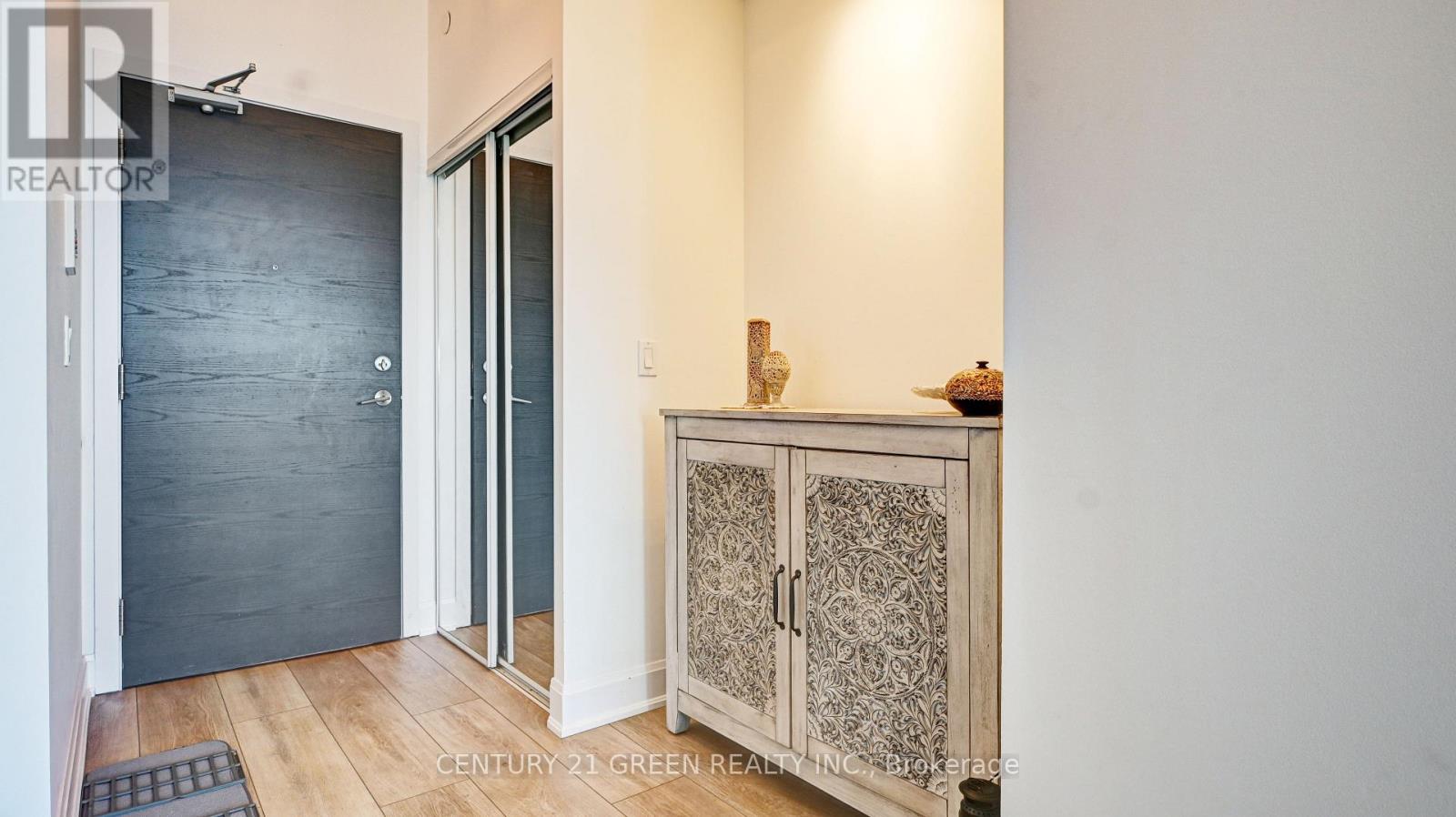 2811 - 33 Shore Breeze Drive, Toronto, Ontario  M8V 0G1 - Photo 8 - W12988600