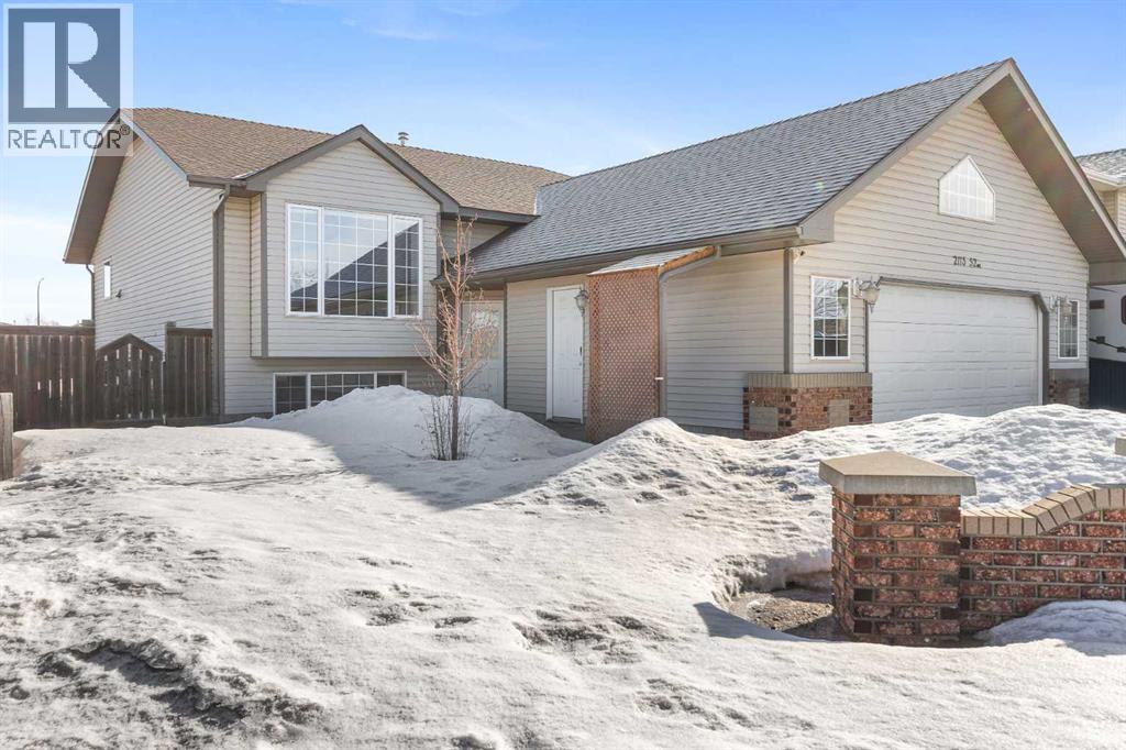 2113 52 Avenue, Lloydminster, Alberta  T9V 3H2 - Photo 3 - A2291956