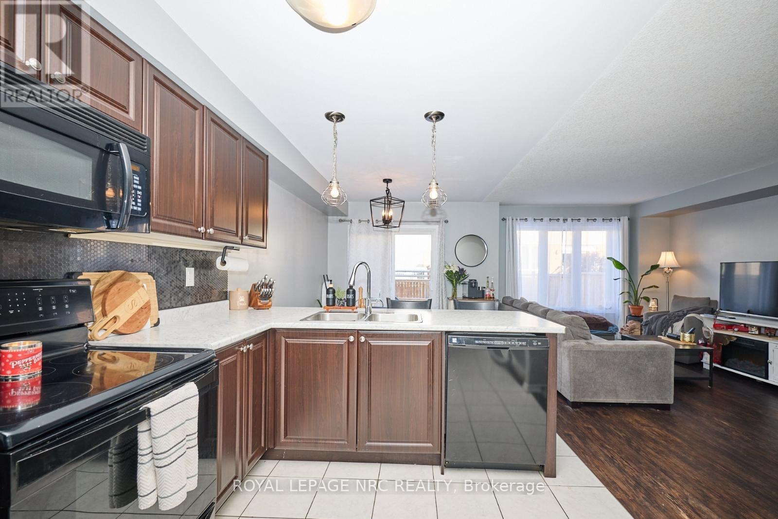 7759 White Pine Crescent, Niagara Falls, Ontario  L2H 0P1 - Photo 9 - X12634524