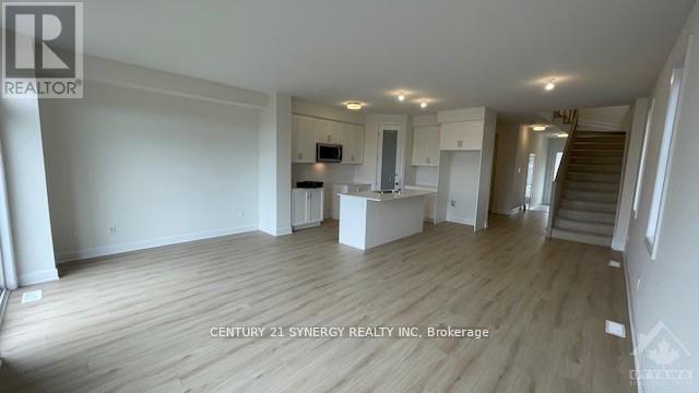 110 Succession Court, Ottawa, Ontario  K2S 2Z8 - Photo 2 - X12988610