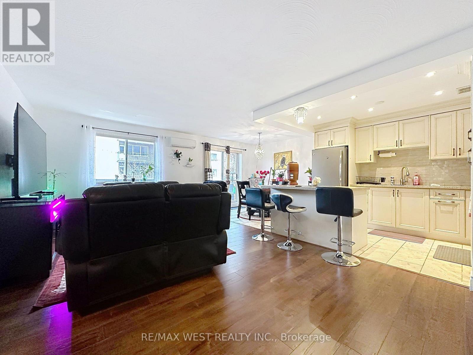 206 - 800 Kennedy Road, Toronto, Ontario  M1K 2C9 - Photo 3 - E12911402