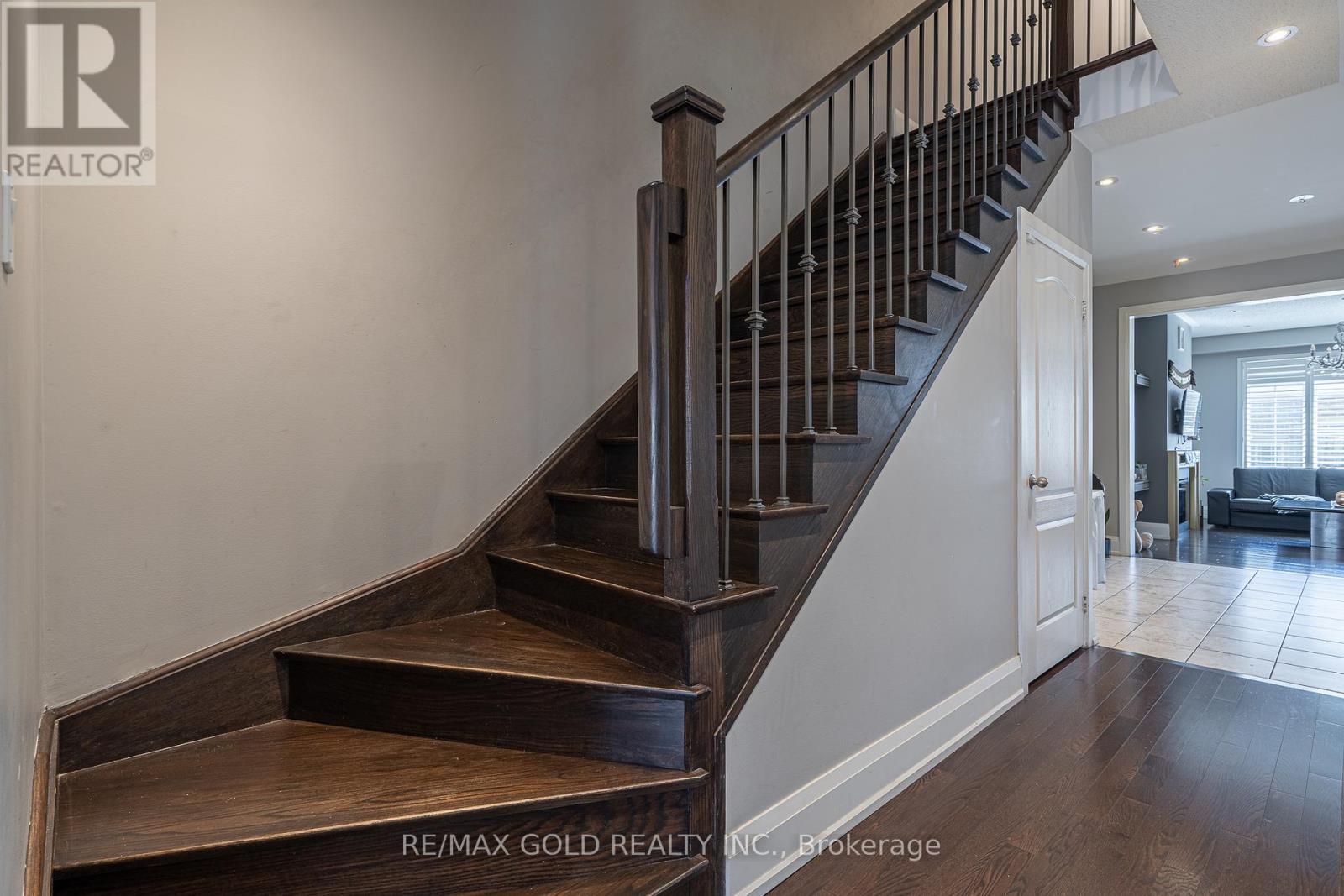 61 Yellowknife Road, Brampton, Ontario  L6R 0B3 - Photo 16 - W12979510