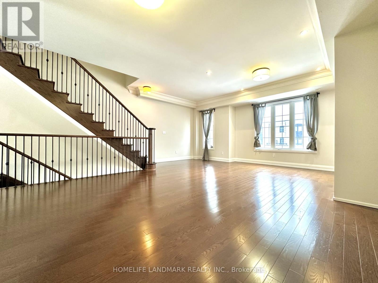 87 Village Parkway, Markham, Ontario  L3R 4Z7 - Photo 9 - N12818364