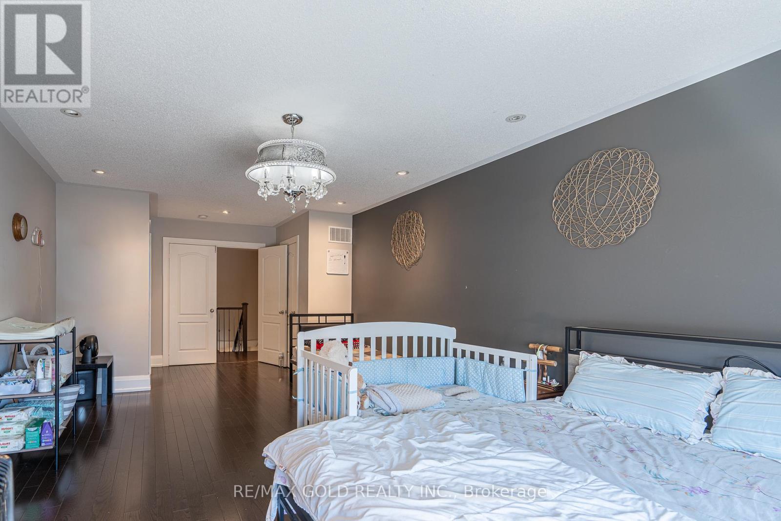 61 Yellowknife Road, Brampton, Ontario  L6R 0B3 - Photo 19 - W12979510