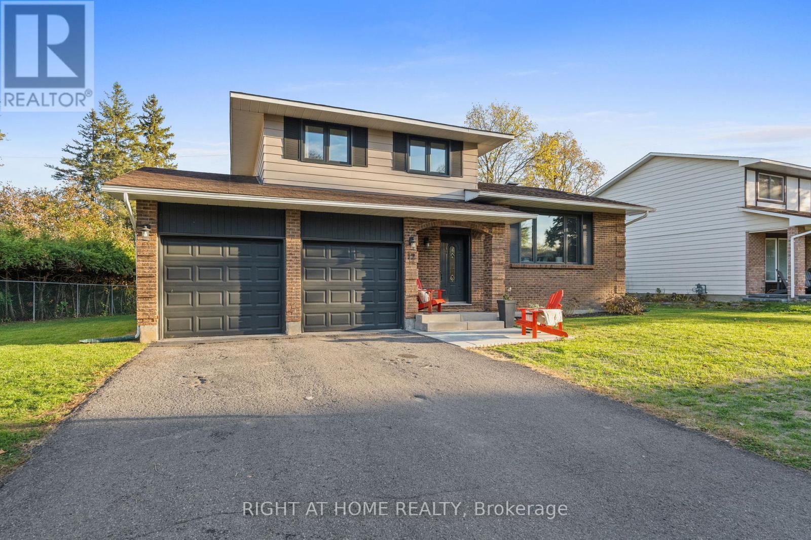 12 Butterfield Road, Ottawa, Ontario  K0A 3P0 - Photo 2 - X12727102