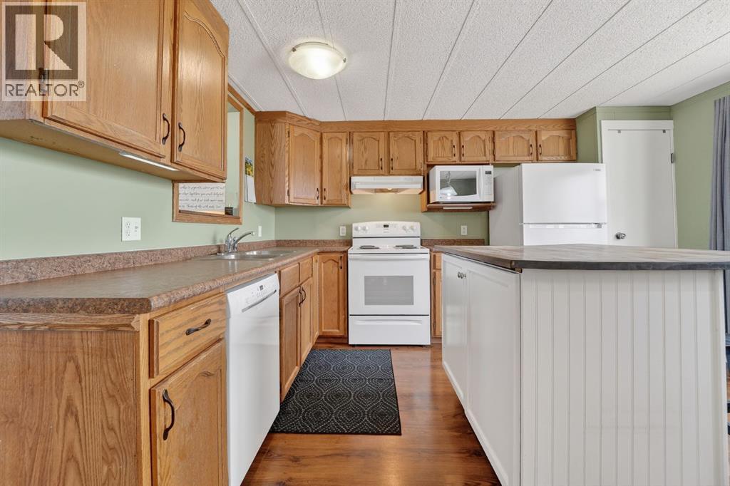 64, 2715 Westside Drive W, Lethbridge, Alberta  T1J 4M9 - Photo 6 - A2297465