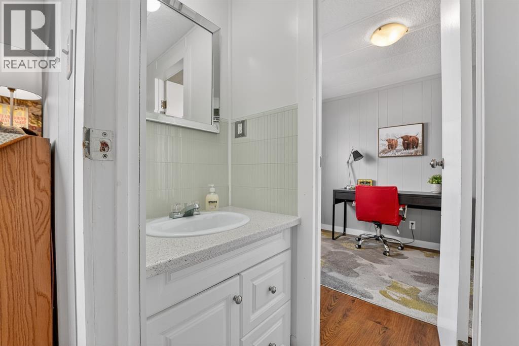 64, 2715 Westside Drive W, Lethbridge, Alberta  T1J 4M9 - Photo 18 - A2297465