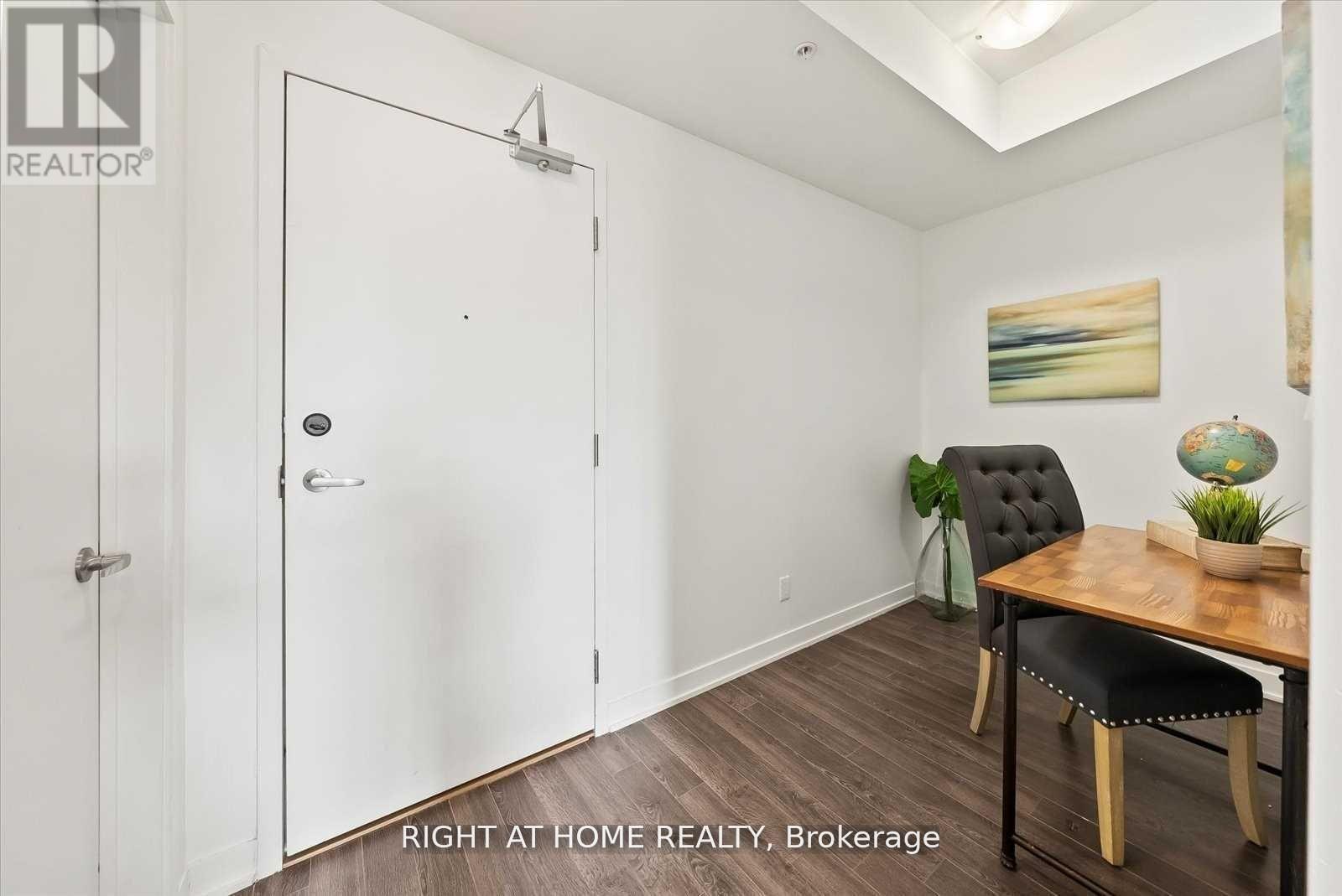 217 - 3560 St Clair Avenue E, Toronto, Ontario  M1K 2A7 - Photo 3 - E12988620