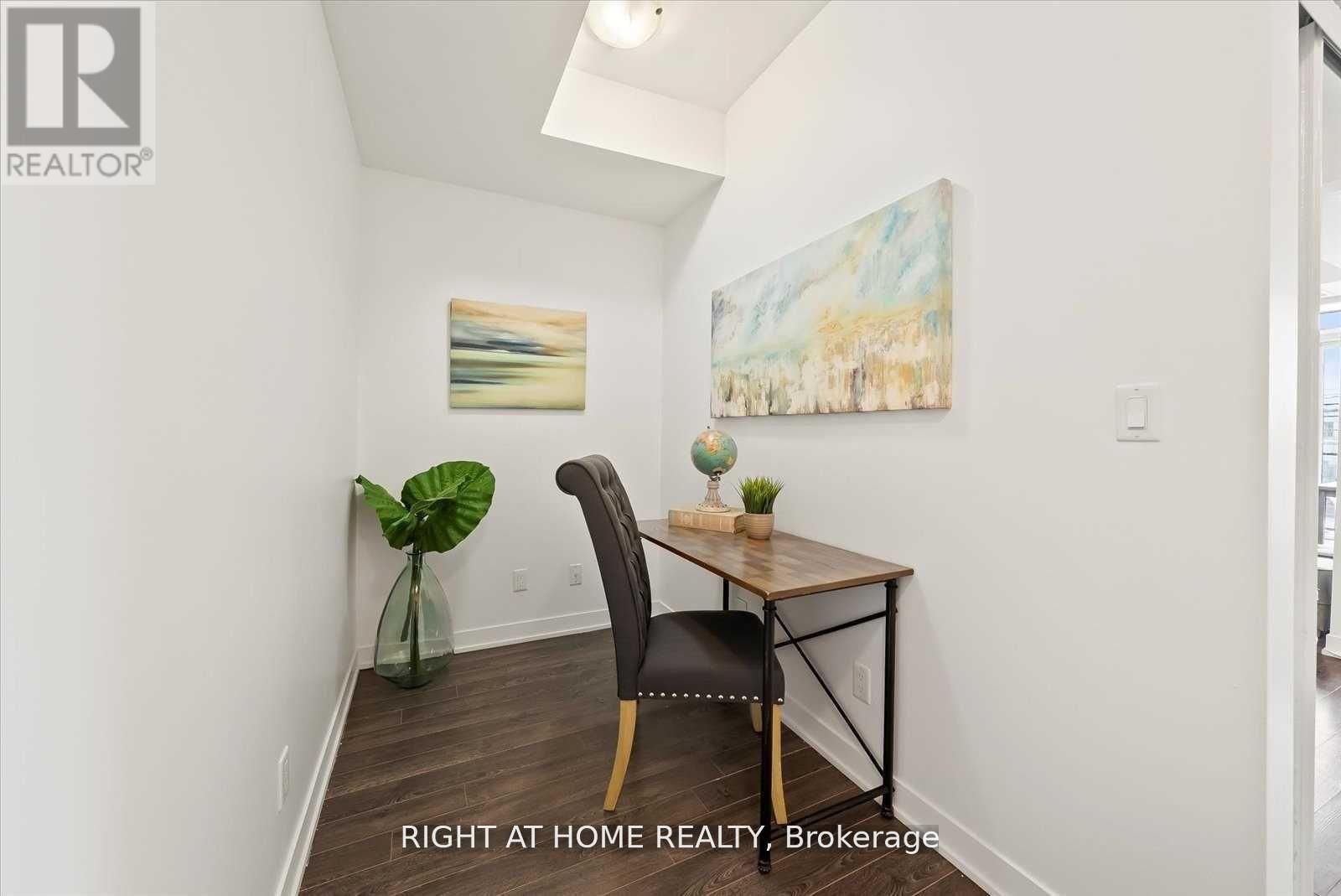 217 - 3560 St Clair Avenue E, Toronto, Ontario  M1K 2A7 - Photo 4 - E12988620