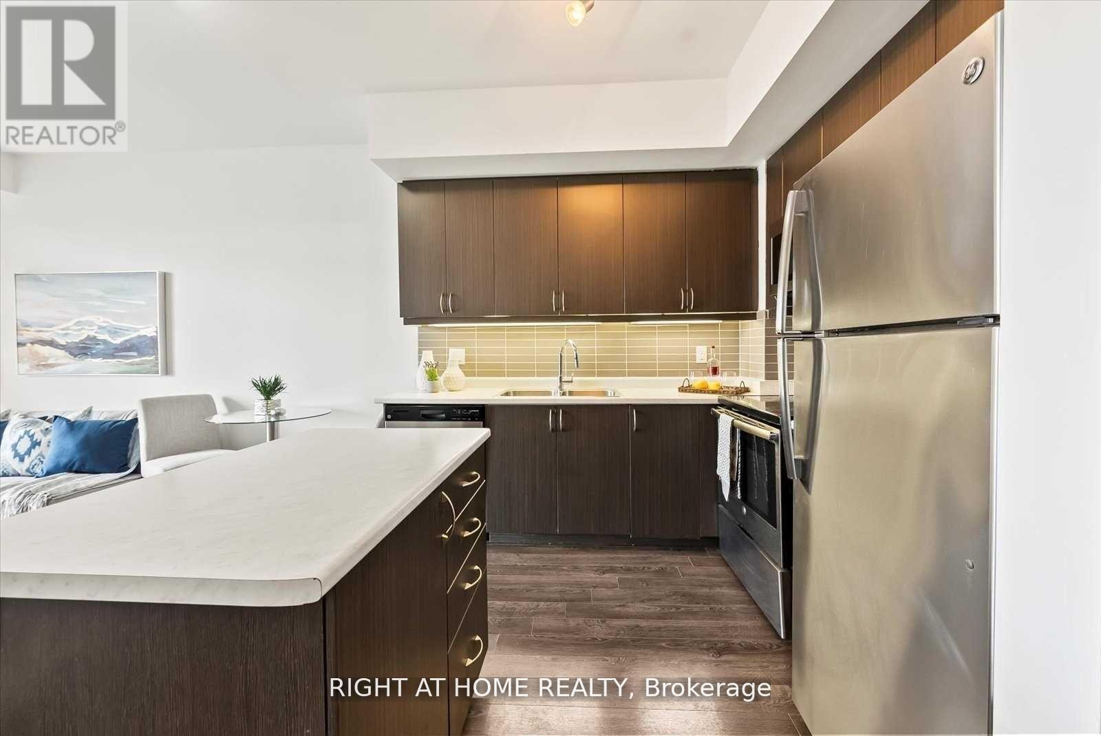 217 - 3560 St Clair Avenue E, Toronto, Ontario  M1K 2A7 - Photo 7 - E12988620