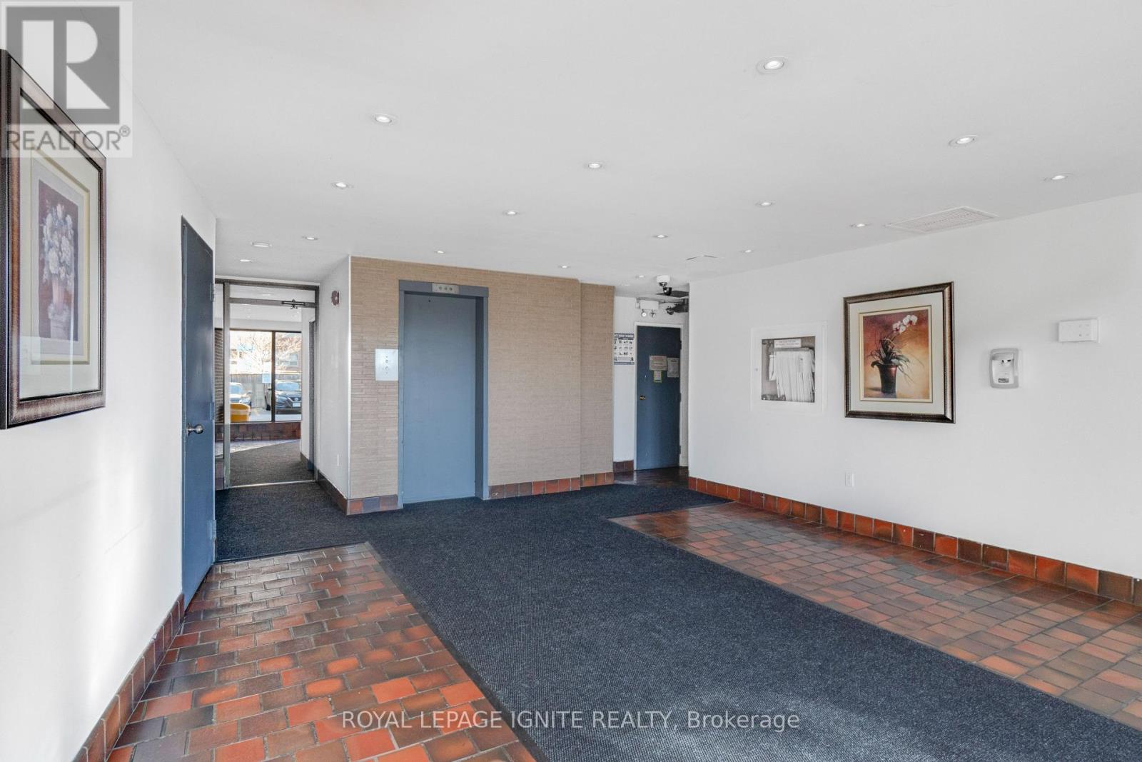 211 - 3455 Morning Star Drive, Mississauga, Ontario  L4T 3T9 - Photo 4 - W12988612