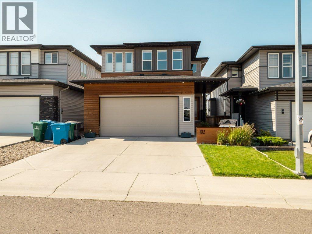 102 Blackwolf Bay N, Lethbridge, Alberta  T1H 7E9 - Photo 1 - A2281852