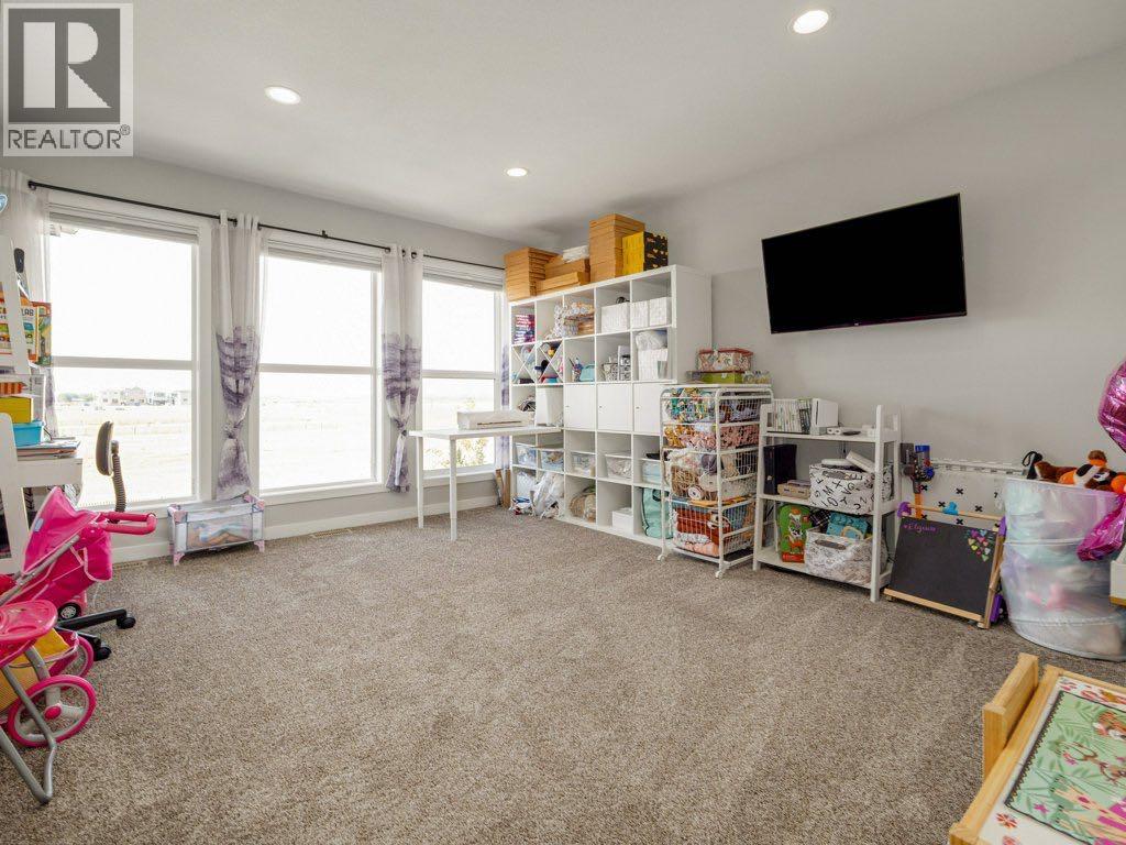 102 Blackwolf Bay N, Lethbridge, Alberta  T1H 7E9 - Photo 19 - A2281852