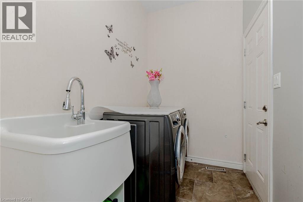 2 Doon Creek Street, Kitchener, Ontario  N2P 2R3 - Photo 22 - 40819993