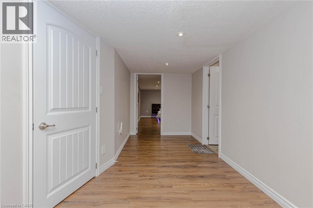 2 Doon Creek Street, Kitchener, Ontario  N2P 2R3 - Photo 49 - 40819993